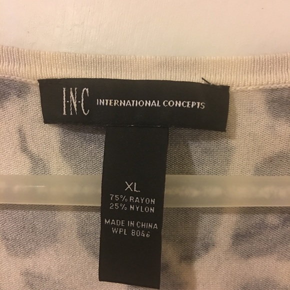 🐆 INC top... animal print & pearls - Picture 2 of 4